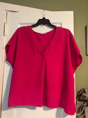 eesome Bright Fuchsia V-Neck Short Sleeve Blouse